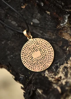 Anhänger aus Bronze, Vegvísir