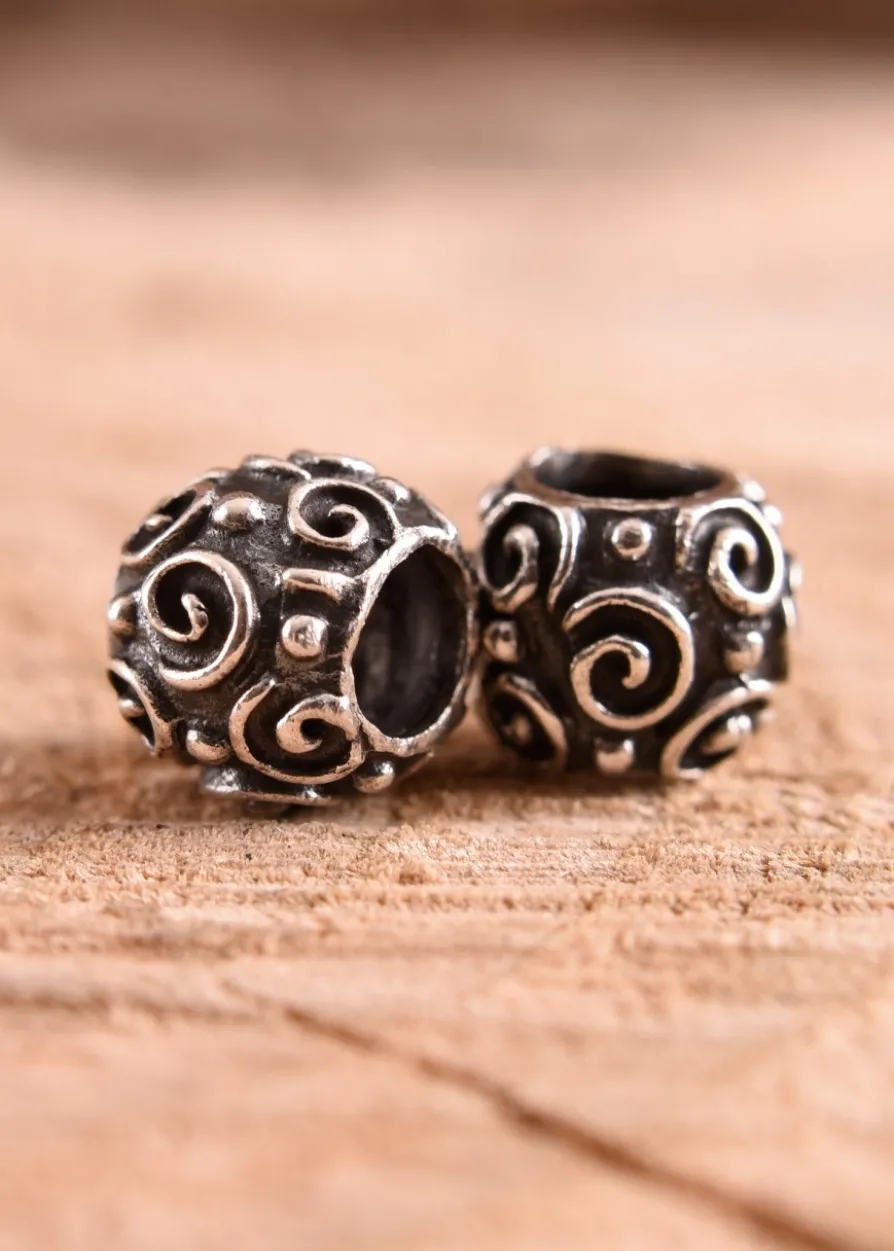 Bartperle und Lockenperle mit Spiralen aus Silber