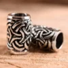 Bartperle und Lockenperle mit keltischen Knoten aus Silber