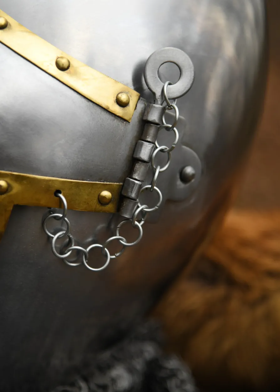 Beckenhaube, Hundsgugel, ca. 1390, 1,6 mm Stahl