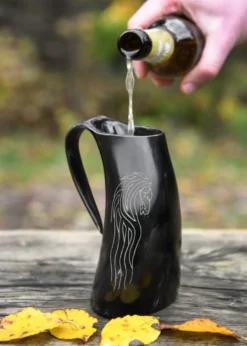 Bierkrug aus Horn - Horse Lords