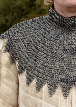 Bischofskragen, Kettenkragen mit Lederriemen und Schnallen