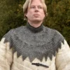 Bischofskragen, Kettenkragen mit Lederriemen und Schnallen