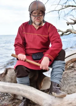 Der Gjermundbu Helm mit vernieteter Brünne, 2 mm Stahl
