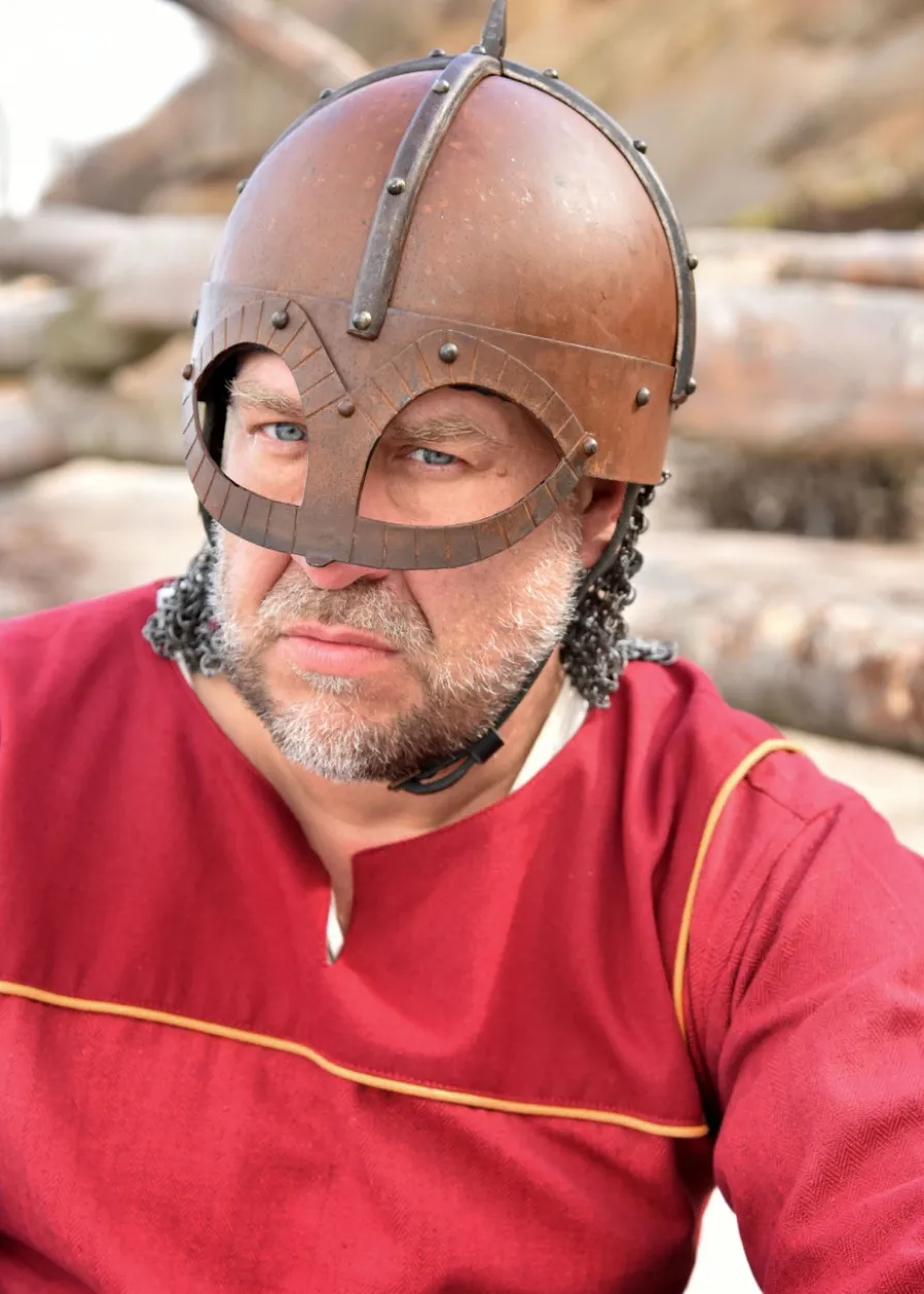 Der Gjermundbu Helm mit vernieteter Brünne, 2 mm Stahl