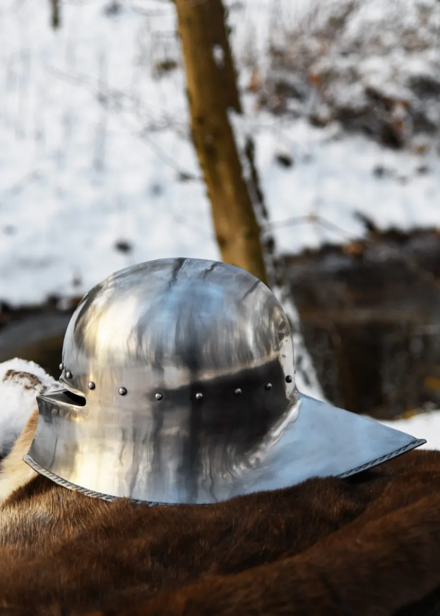 Deutscher Schaller, ca. 1480, Schaukampfhelm, versch. Größen