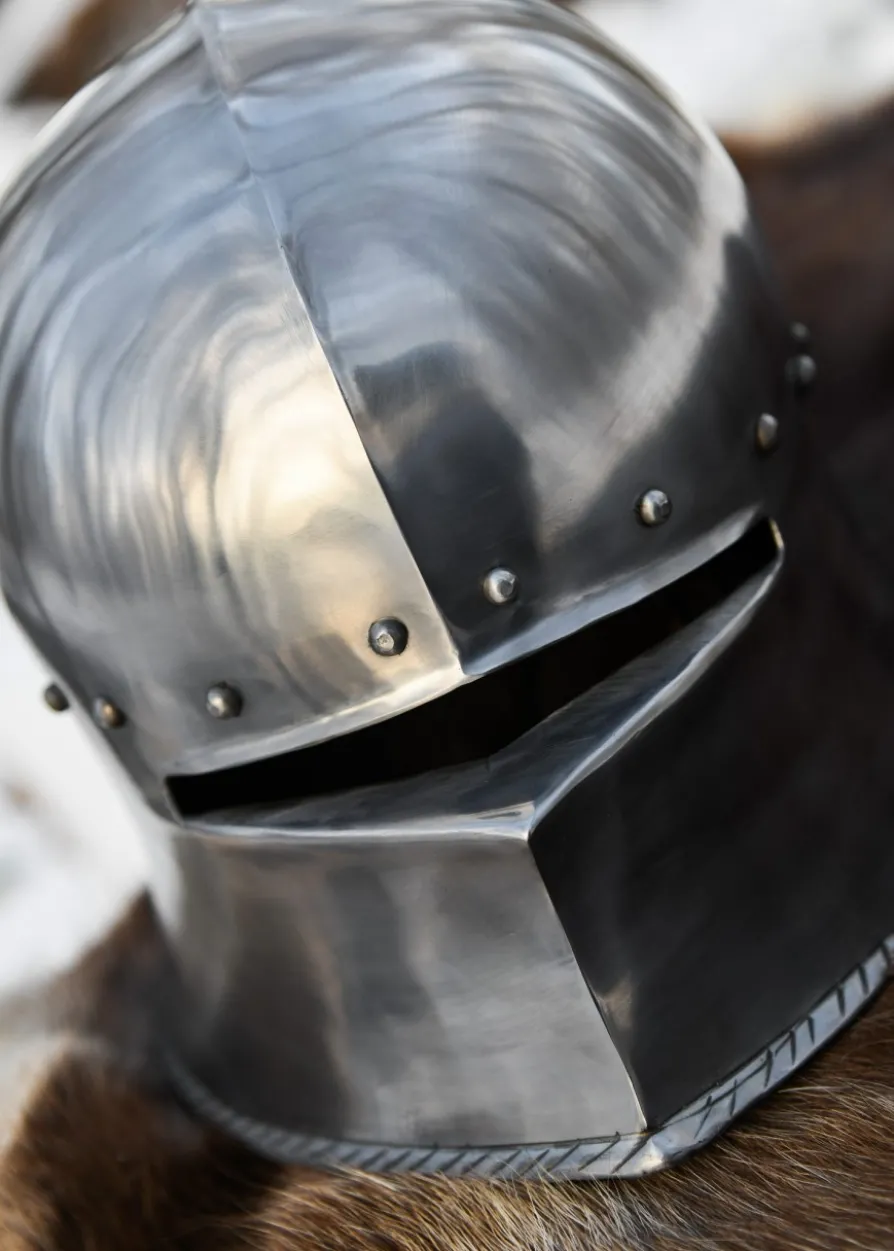 Deutscher Schaller, ca. 1480, Schaukampfhelm, versch. Größen