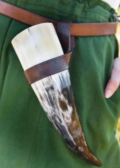 Einfacher Gürtelhalter für Trinkhorn aus Leder, Hornhalter, dunkelbraun