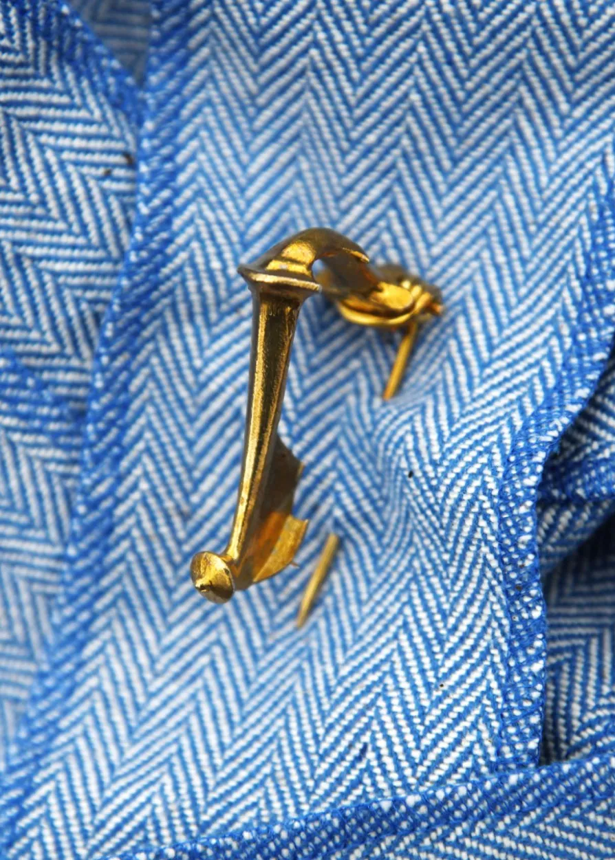 Fibel aus Messing, ca. 4,9 x 3,1 cm