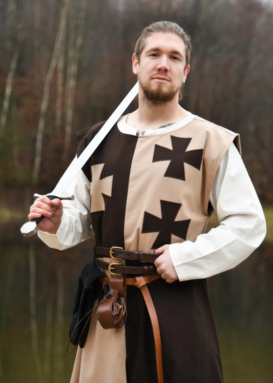 Gefütterter Mittelalter Wappenrock mit Tatzenkreuzen, braun