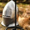 Geschmiedeter Kerzenständer, Helmständer