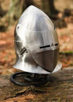 Geschmiedeter Kerzenständer, Helmständer