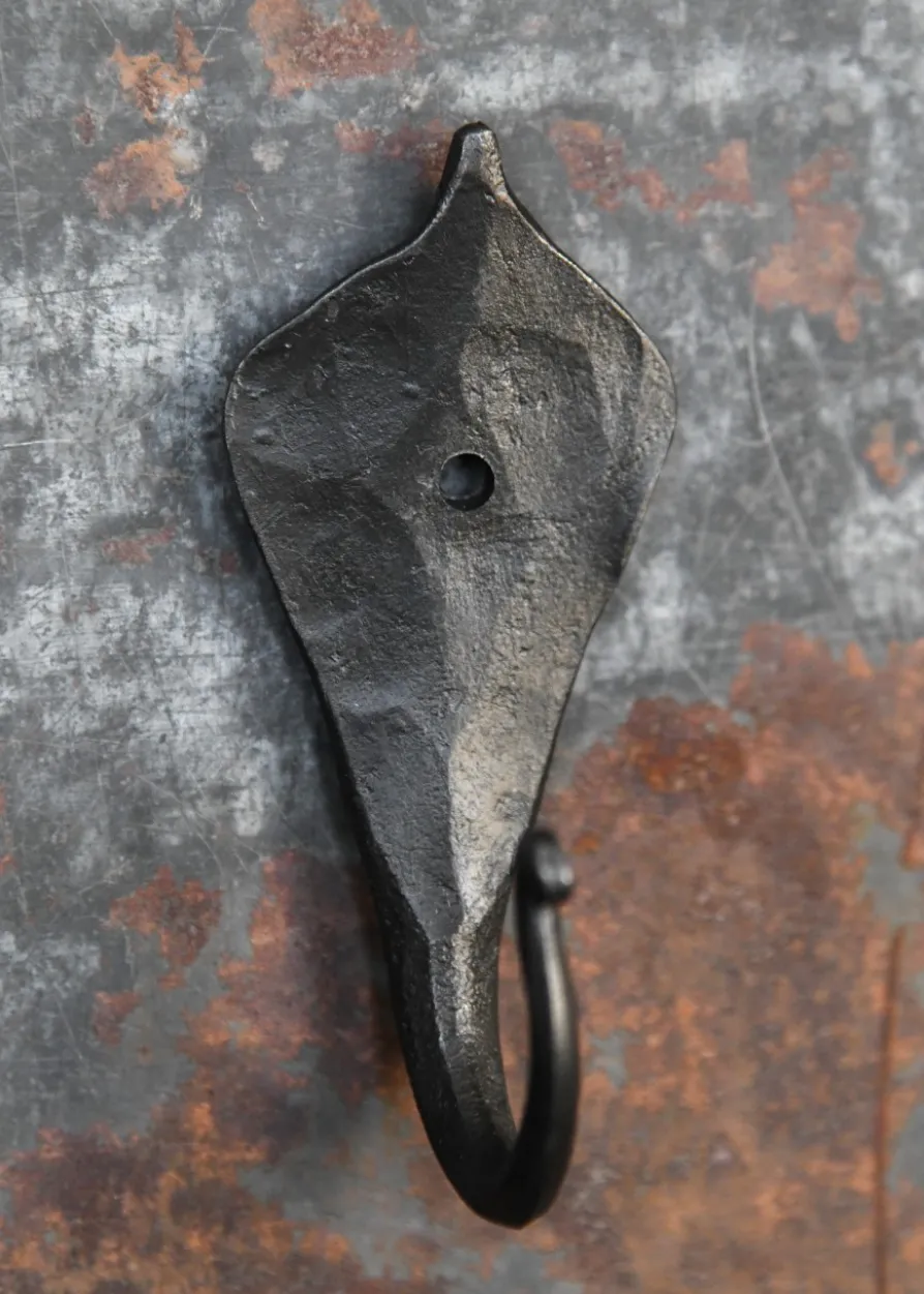 Geschmiedeter Wandhaken mit Blatt, ca. 9 cm hoch