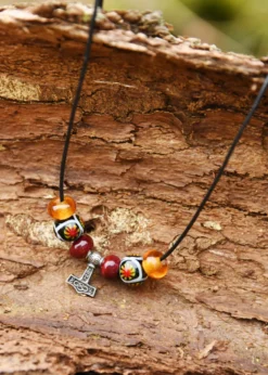 Glasperlenkette mit Thors Hammer Anhänger