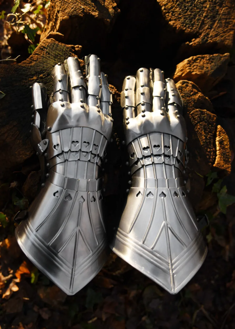 Gotische Panzerhandschuhe, Stahl