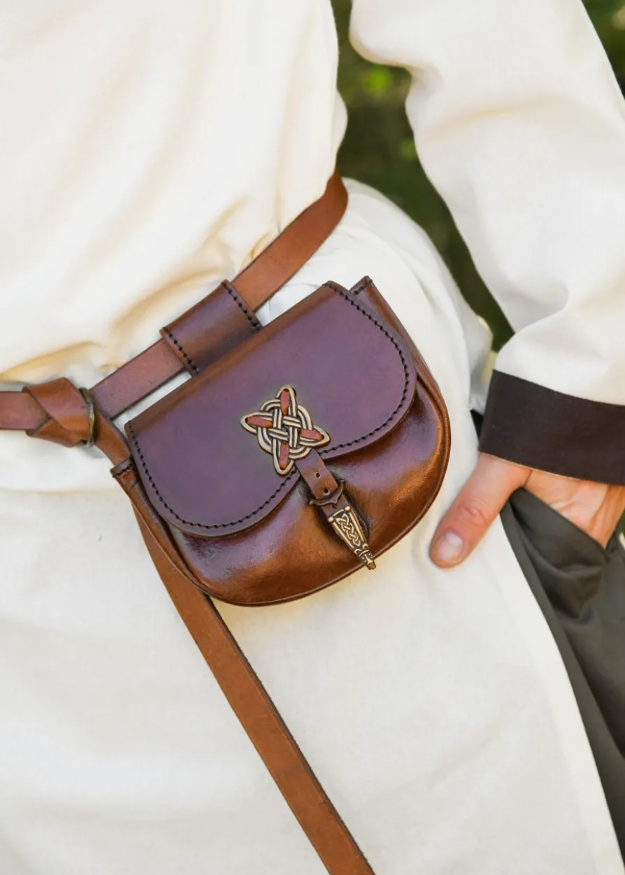 Gürteltasche mit keltischen Zierbeschlägen