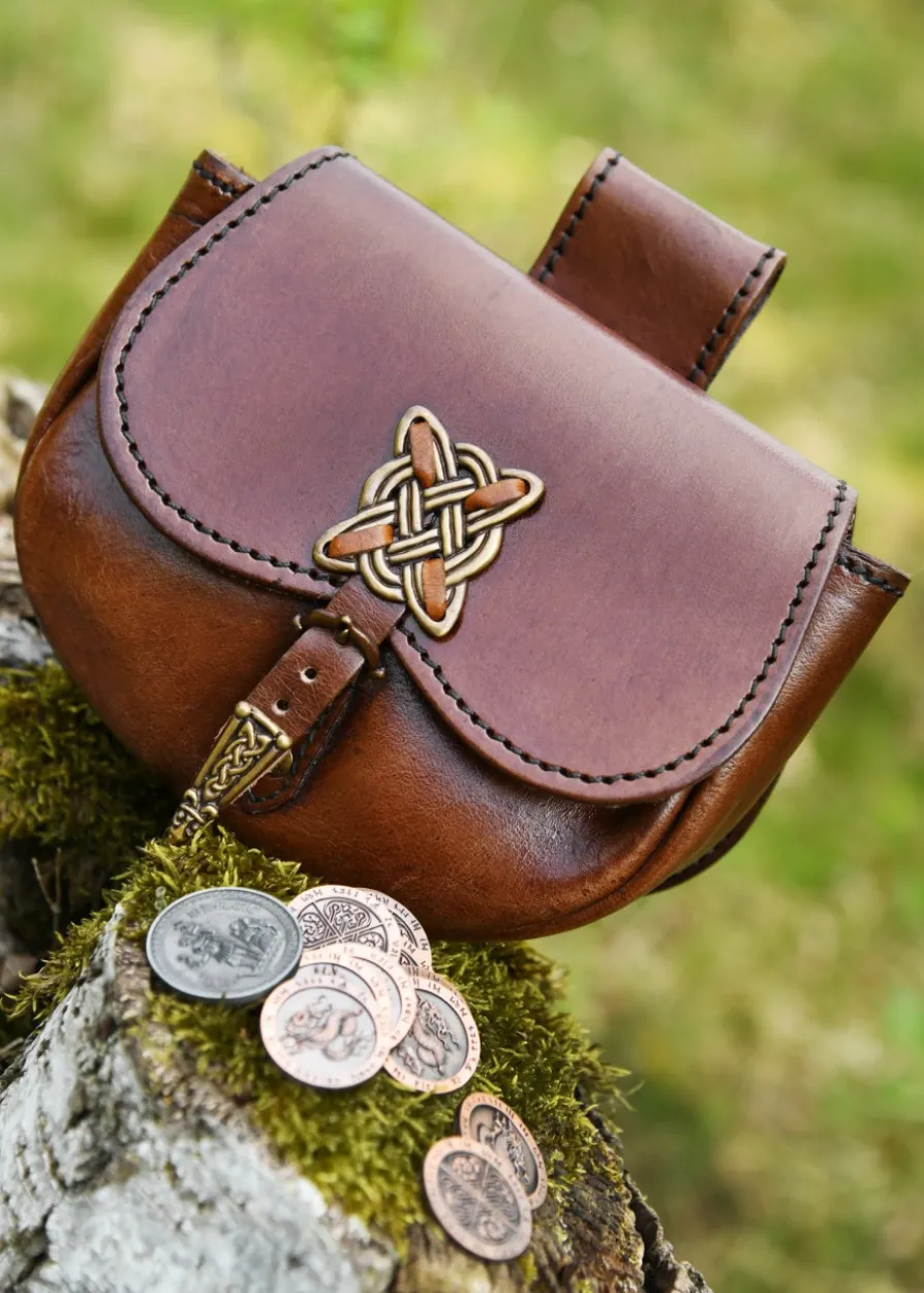 Gürteltasche mit keltischen Zierbeschlägen