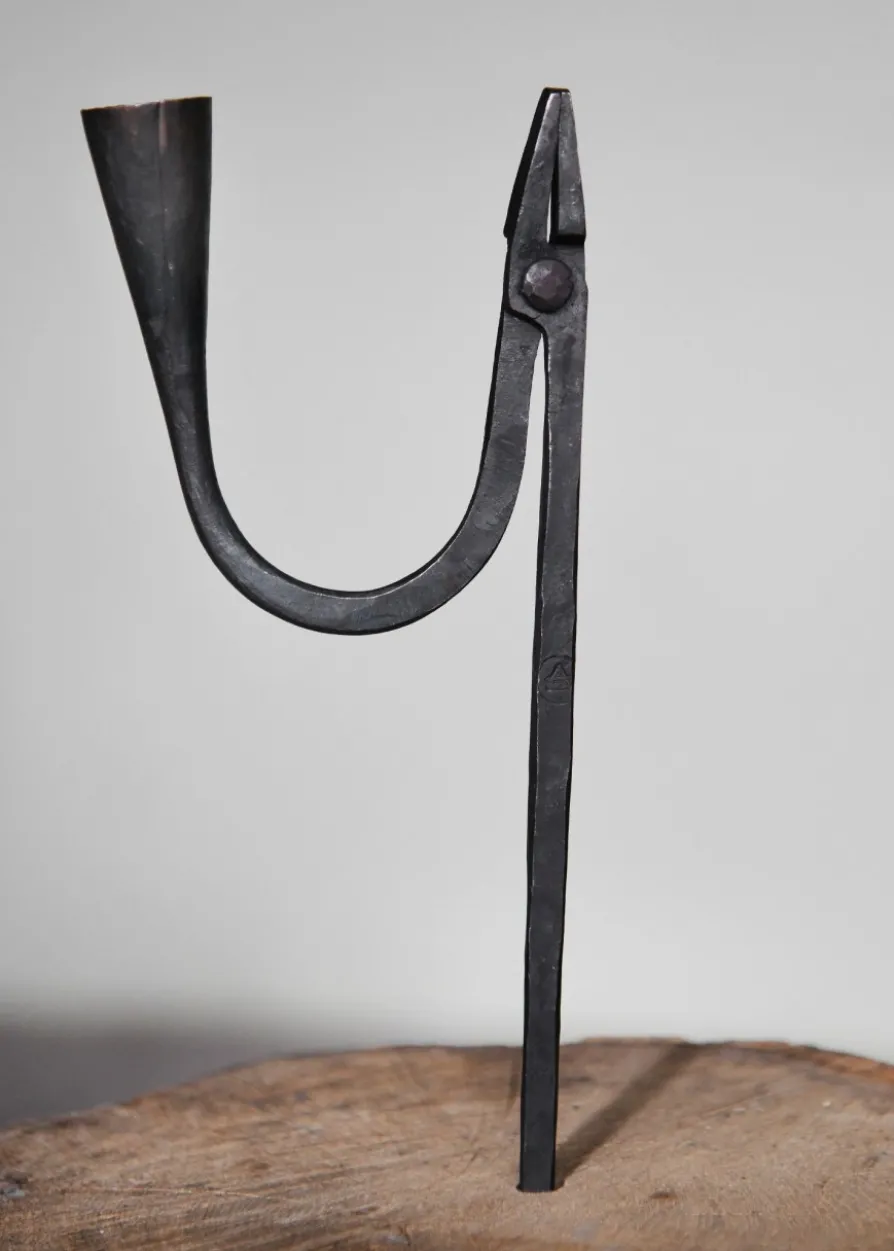 Handgeschmiedeter Kienspanhalter / Kerzenhalter zum Einschlagen