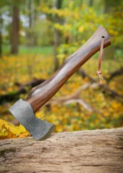 Handliche Outdoor-Axt