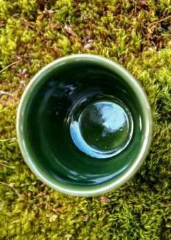 Historischer Becher aus Ton, ohne Henkel