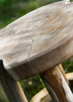 Holz-Hocker, ca. 45 cm hoch