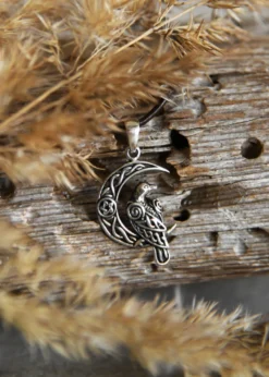 Kettenanhänger aus Silber - Rabe