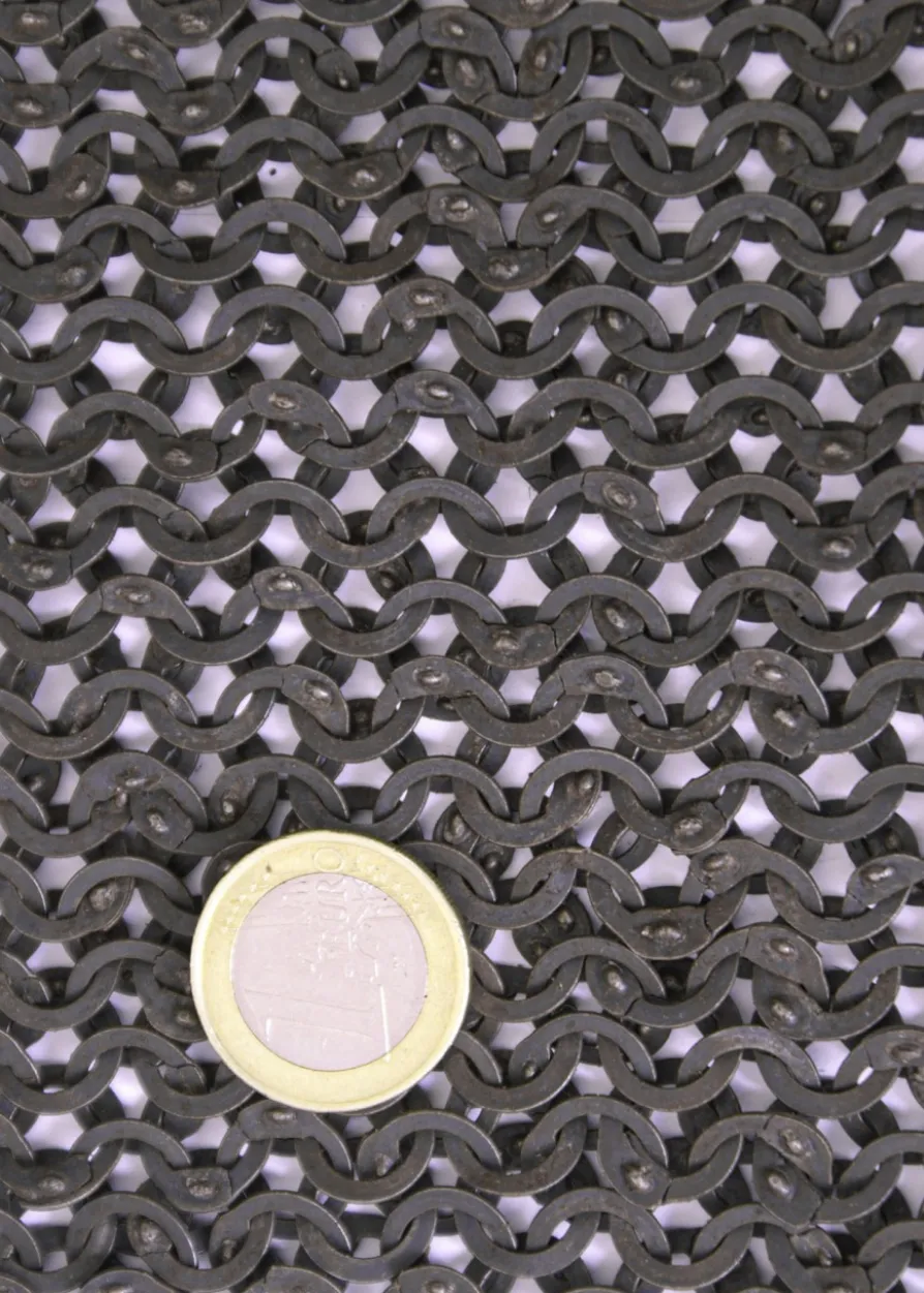 Kettenhemd Haubergeon, Flachring mit Keilnieten, ID 8 mm