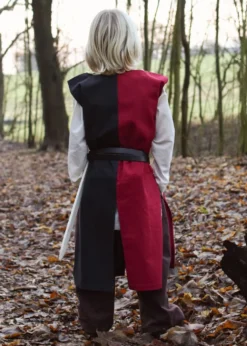 Kinder Waffenrock Lucas, Mi-Parti, schwarz/rot