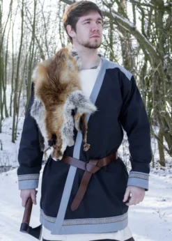 Klappenrock Bjorn, Wikinger-Mantel mit Borte, dunkelblau