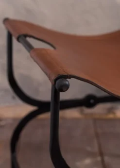 Klapphocker mit Ledersitz