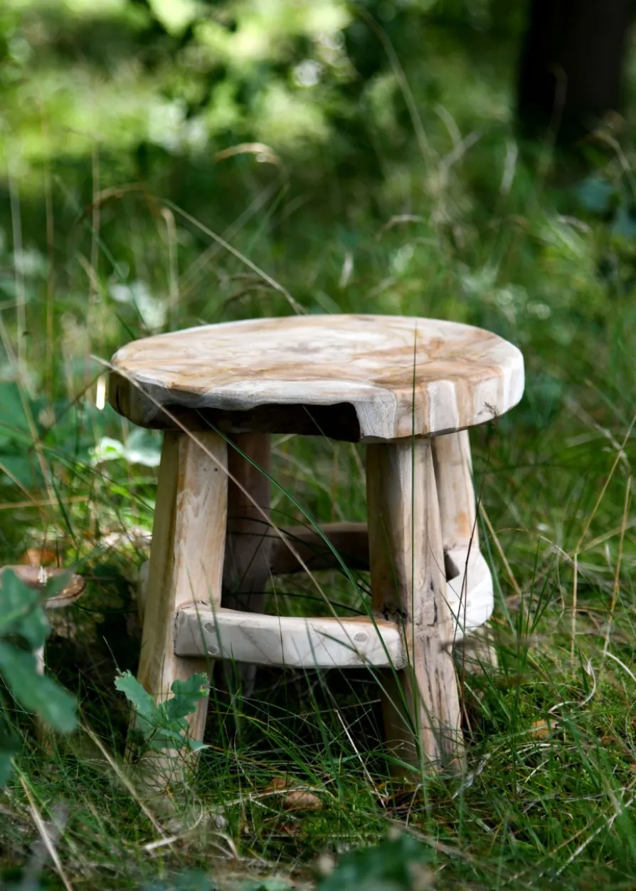 Kleiner Holz-Hocker, ca. 31 cm hoch