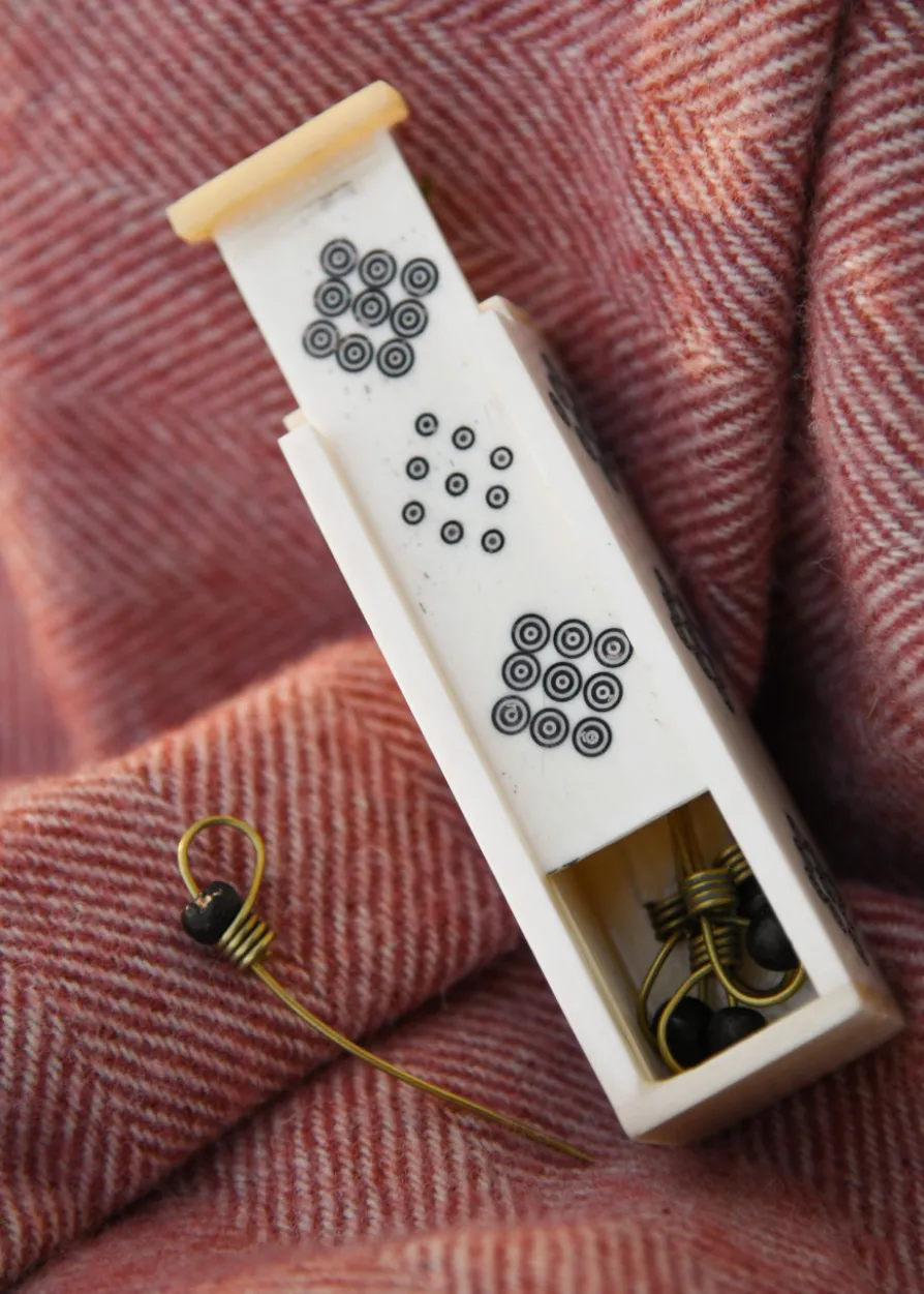 Kästchen aus Knochen, 10 cm