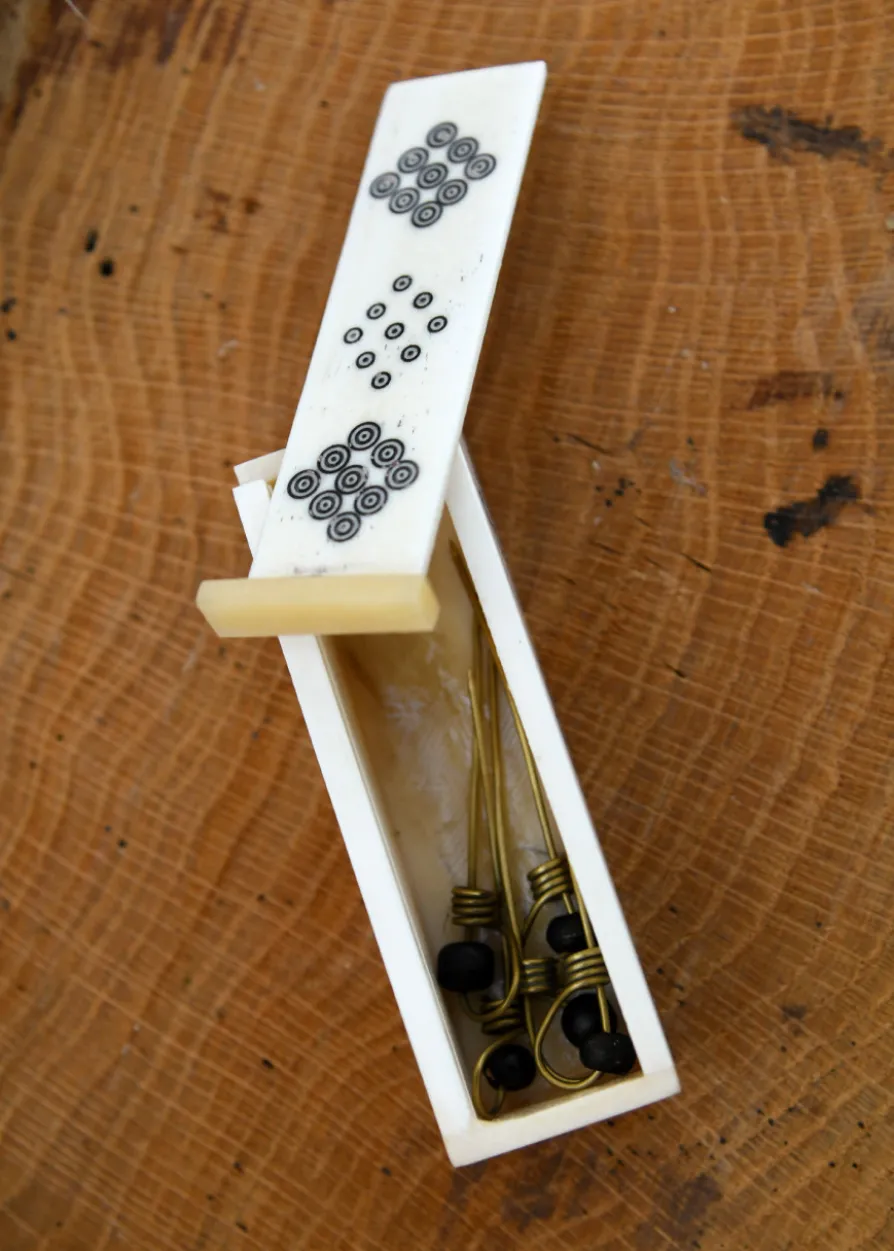 Kästchen aus Knochen, 10 cm