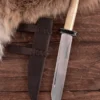 Kurzsax mit Knochengriff und Lederscheide