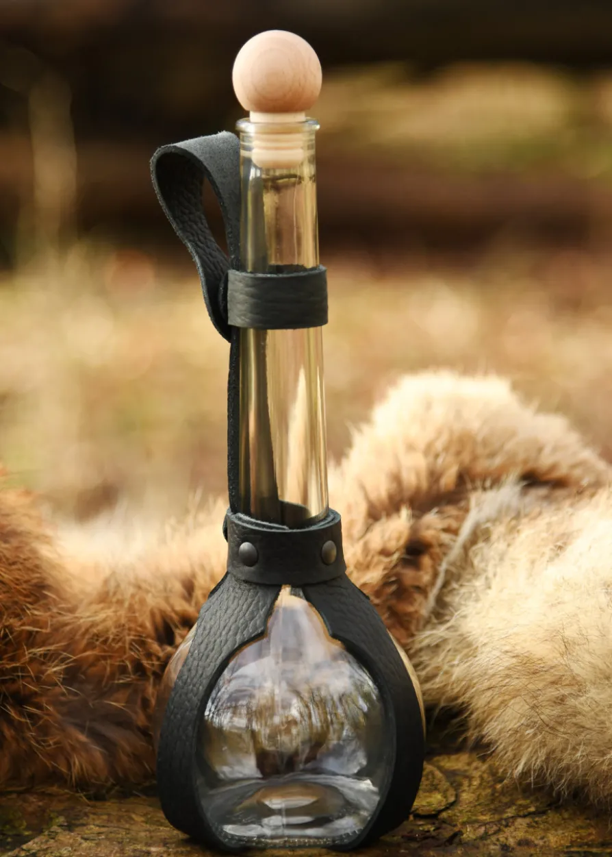 Langhals-Feldflasche mit Gürtelhalter aus Leder