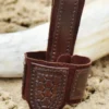 Leder Hornhalter für Trinkhorn mit Prägung und Wildleder, dunkelbraun