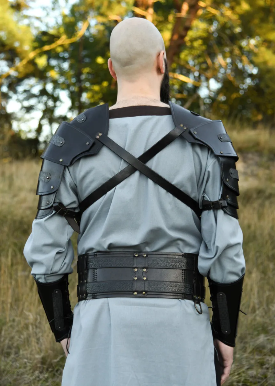 Leder Schulterschutz Balor mit Metalldetails, schwarz