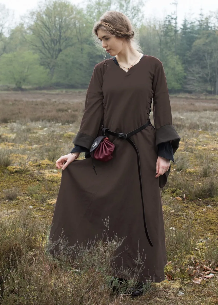 Mittelalterkleid mit Höllenfenstern, Bliaut Amal, braun
