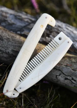 Mittelalterlicher Kamm aus Knochen, 12 cm