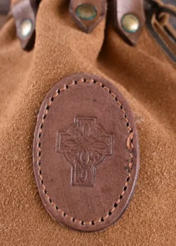 Mittelalterlicher Lederbeutel mit keltischem Kreuz