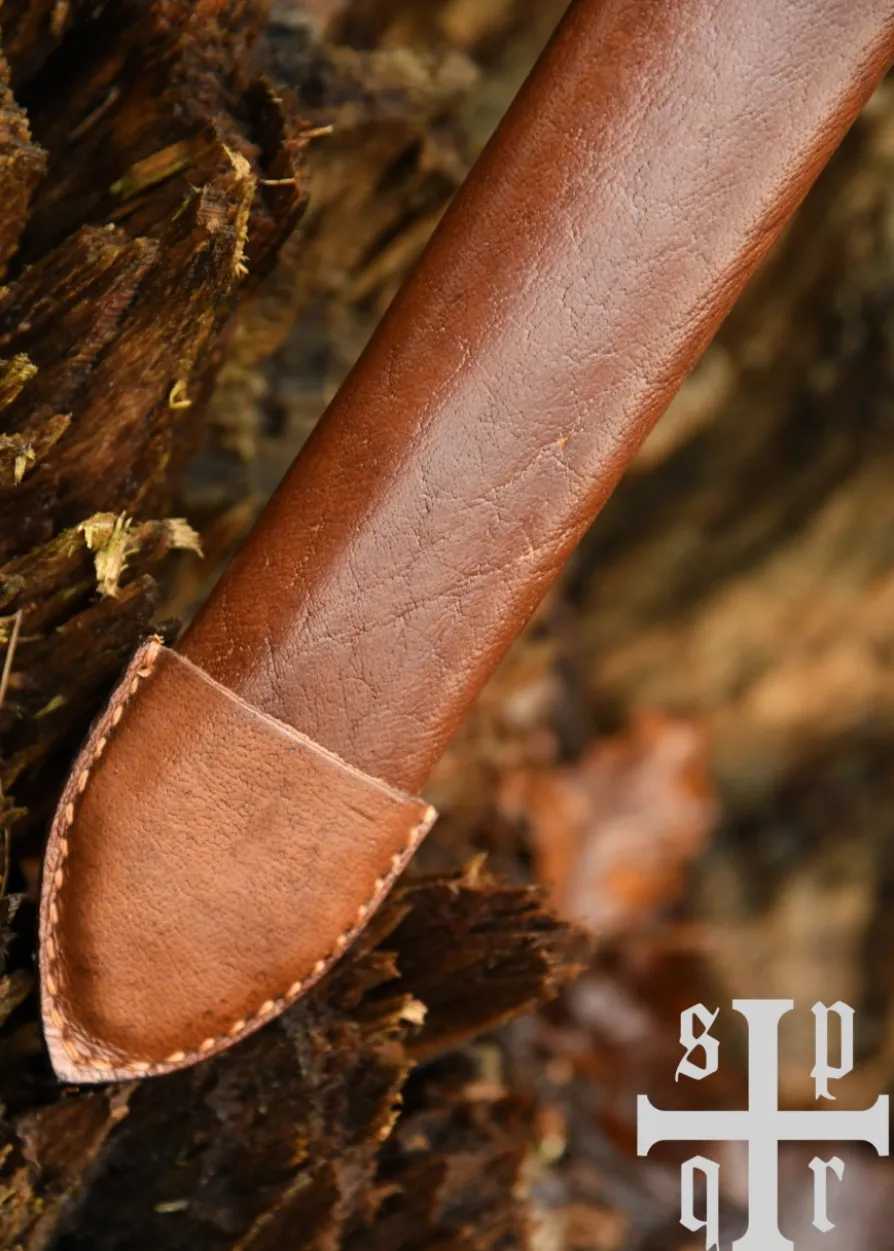 Mittelalterliche Schwertscheide aus Leder mit Gürtel