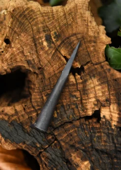 Nadelbodkin, handgeschmiedete Pfeilspitze, vierkantförmig