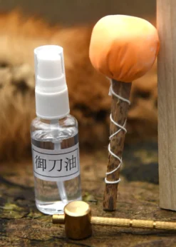 Pflegeset für japanische Klingen in Holzkiste