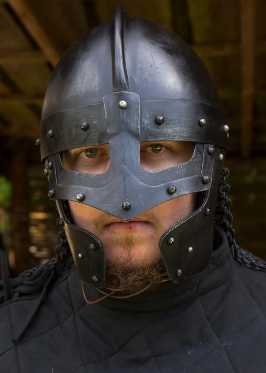 Raven Helm, brüniert