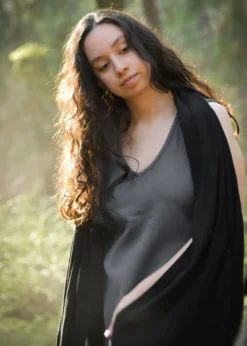 Ärmelloses Kleid Ilora mit Schal/Gürtel, grau