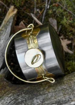 Römische Feldflasche (Laguncula), Stahl und Messing