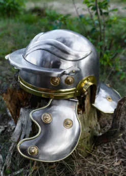 Römischer Legionärshelm