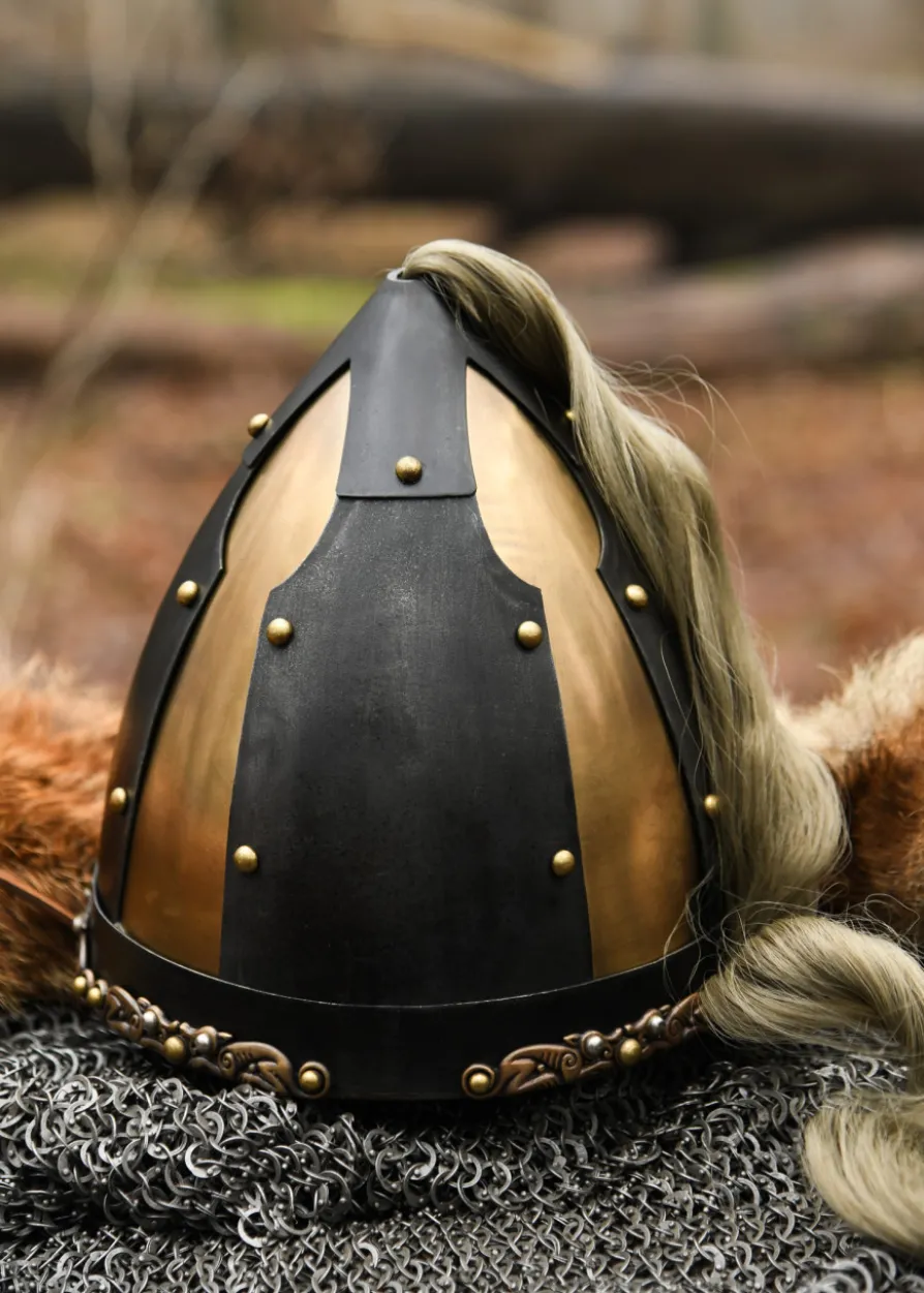 Rus-Helm mit Pferdehaarbusch