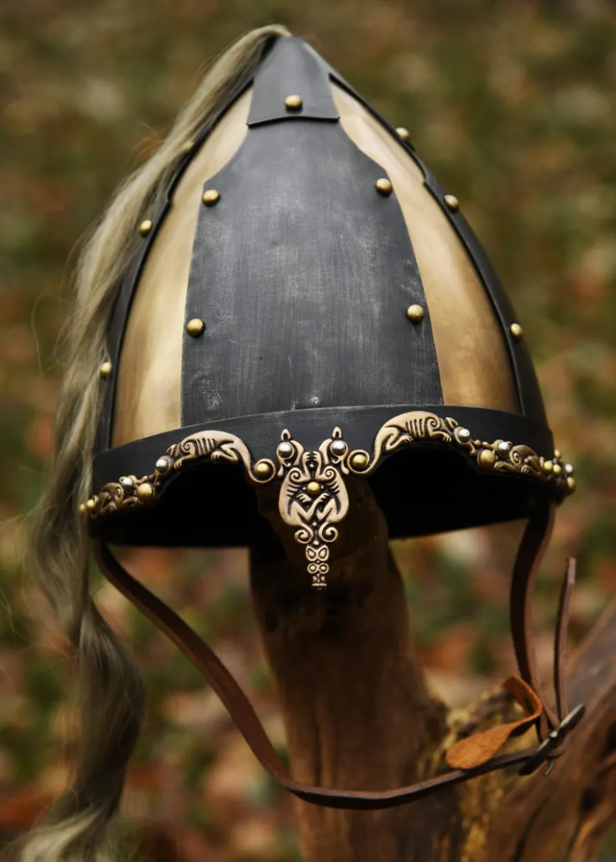 Rus-Helm mit Pferdehaarbusch