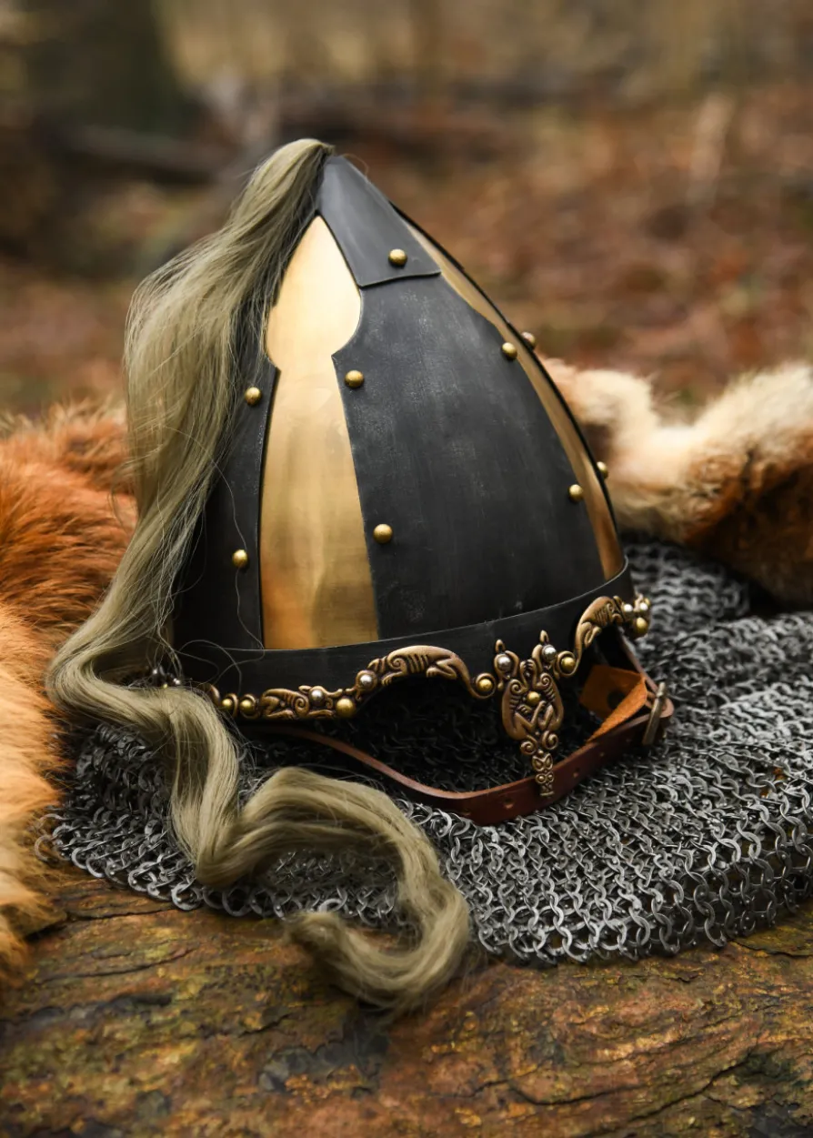 Rus-Helm mit Pferdehaarbusch